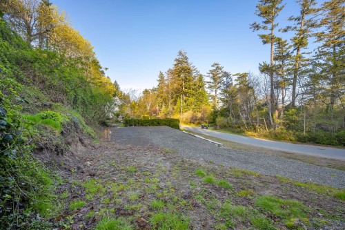 1551 Kye Bay Rd, Comox, BC 
