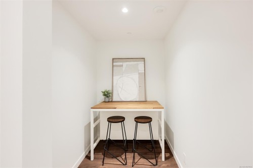 #204-363 Tyee Rd, Victoria, BC - Indoor Photo Showing Other Room