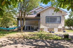 522 Victoria Rd Nanaimo, BC V9R 4R3