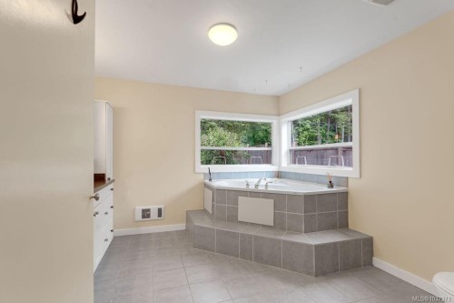 8996 Chemainus Rd, Chemainus, BC 