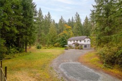 5708 River Valley Rd Duncan, BC V9L 6H8
