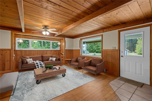 550 Corcan Rd, Qualicum Beach, BC 