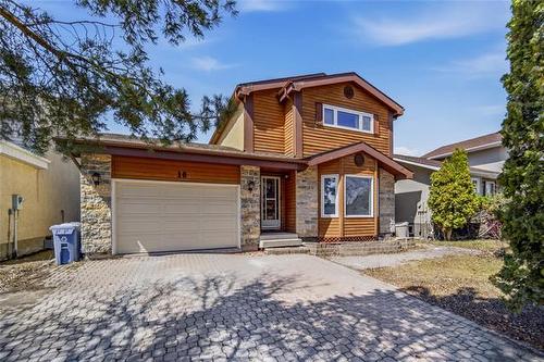 18 Riverstone Rd, Winnipeg, MB 