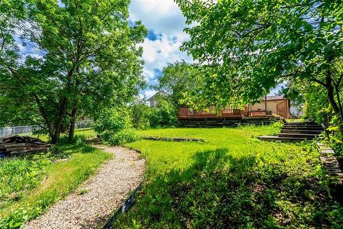 18 Riverstone Rd, Winnipeg, MB 