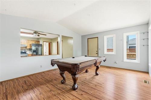 18 Riverstone Rd, Winnipeg, MB 