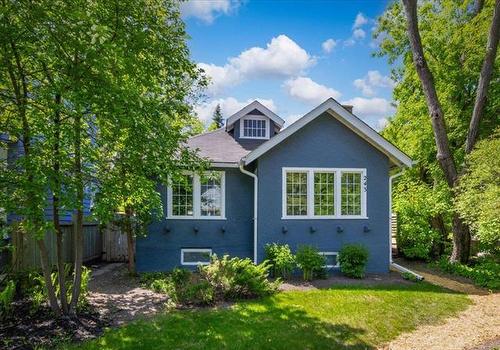 243 Niagara St, Winnipeg, MB 