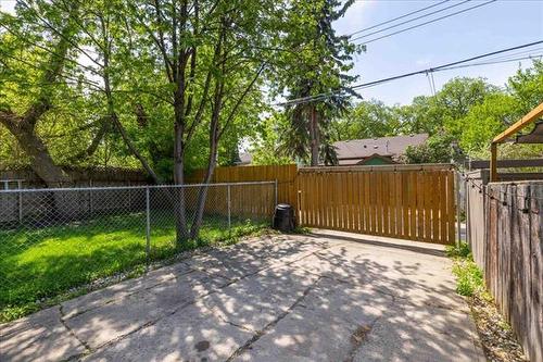 243 Niagara St, Winnipeg, MB 