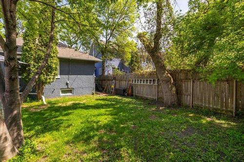 243 Niagara St, Winnipeg, MB 