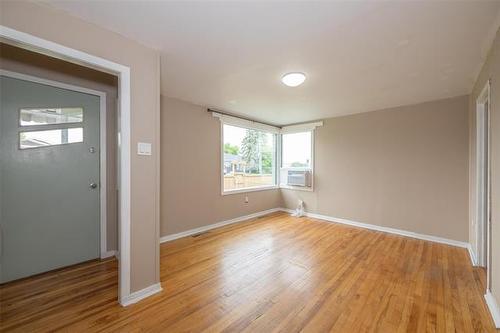 519 Ferry Rd, Winnipeg, MB 
