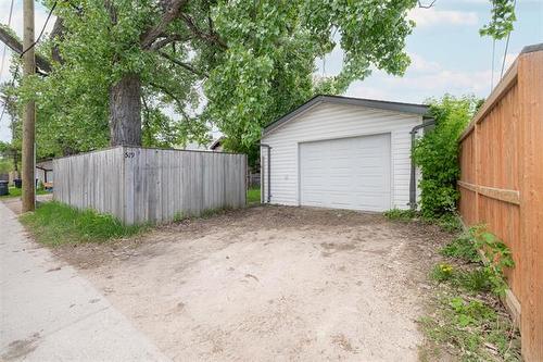 519 Ferry Rd, Winnipeg, MB 