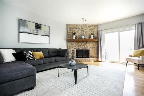 75 Augusta Dr, Winnipeg, MB 