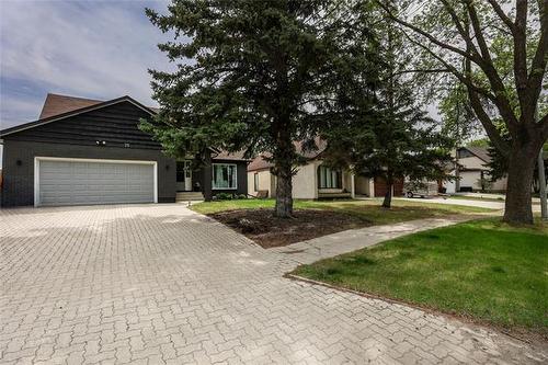 75 Augusta Dr, Winnipeg, MB 