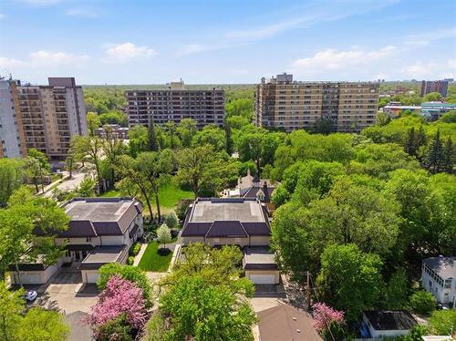 4-225 Roslyn Rd, Winnipeg, MB 