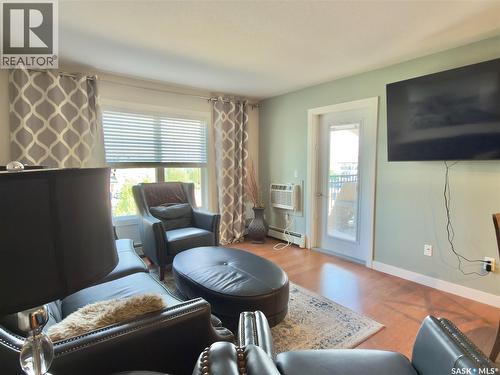 314A 415 Hunter Road, Saskatoon, SK - Indoor Photo Showing Living Room
