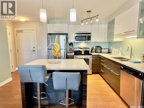 314A 415 Hunter Road, Saskatoon, SK - Indoor Photo Showing Kitchen With Stainless Steel Kitchen With Double Sink With Upgraded Kitchen