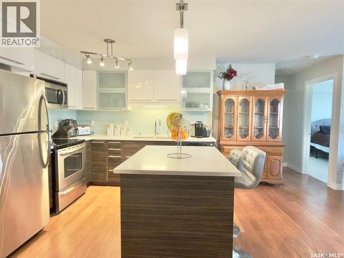 314A 415 Hunter Road, Saskatoon, SK - Indoor Photo Showing Kitchen With Stainless Steel Kitchen With Upgraded Kitchen