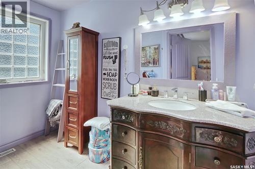105 Sargent Crescent, Lake Diefenbaker, SK - Indoor Photo Showing Bathroom