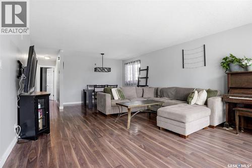 810 Princess Street, Regina, SK - Indoor Photo Showing Living Room
