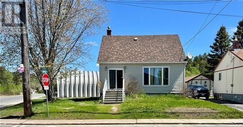 60 Third Ave N, Levack, ON 
