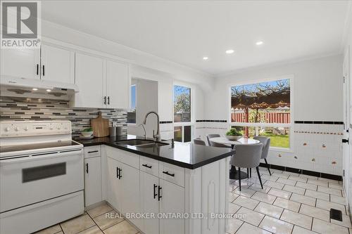 71 West Acres Crescent, Kitchener, ON - Indoor Photo Showing Kitchen With Double Sink