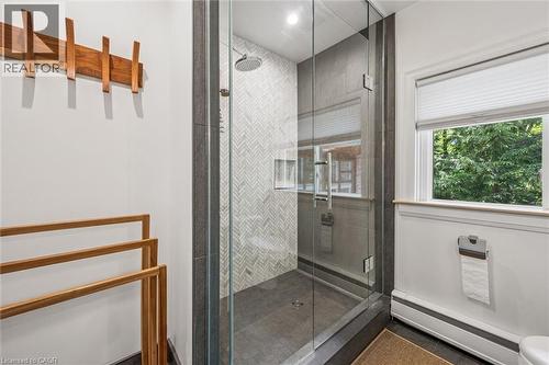 16 Parkwood Drive, Cambridge, ON - Indoor Photo Showing Other Room