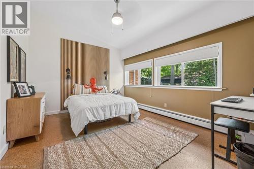 16 Parkwood Drive, Cambridge, ON - Indoor Photo Showing Bedroom