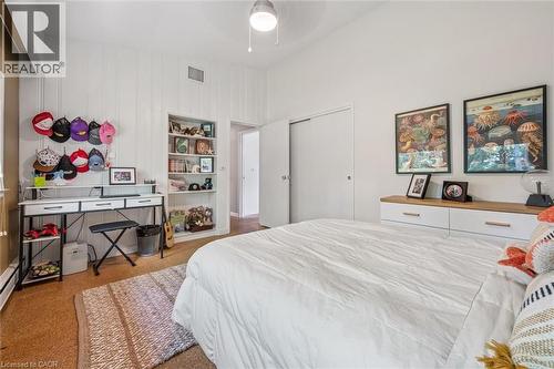 16 Parkwood Drive, Cambridge, ON - Indoor Photo Showing Bedroom