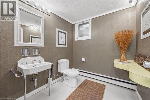 16 Parkwood Drive, Cambridge, ON - Indoor Photo Showing Bathroom