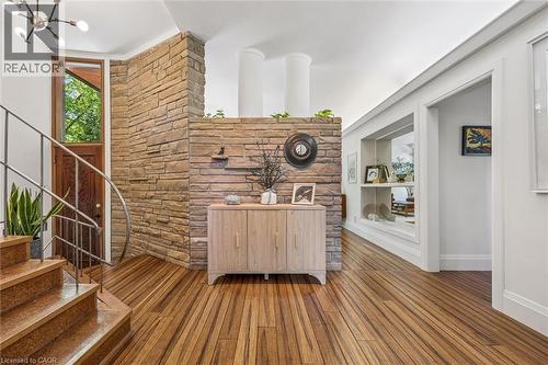 16 Parkwood Drive, Cambridge, ON - Indoor Photo Showing Other Room