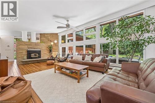 16 Parkwood Drive, Cambridge, ON - Indoor Photo Showing Living Room With Fireplace