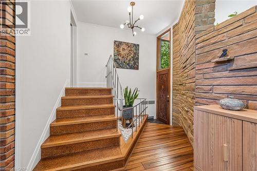 16 Parkwood Drive, Cambridge, ON - Indoor Photo Showing Other Room