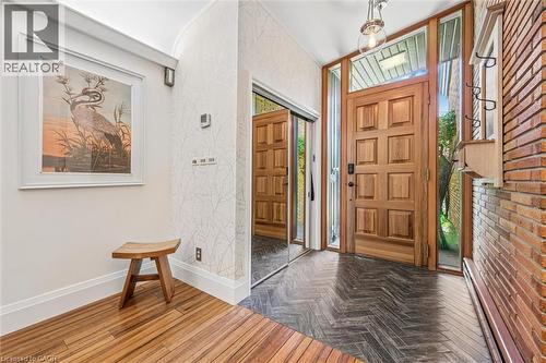 16 Parkwood Drive, Cambridge, ON - Indoor Photo Showing Other Room