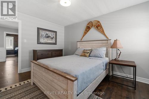 74 Mount Crescent, Essa, ON - Indoor Photo Showing Bedroom