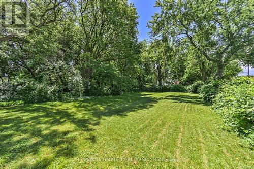 1076 Dixie Road, Mississauga, ON 
