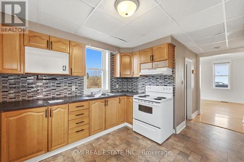 73 River Road, Arnprior, ON - Indoor Photo Showing Kitchen With Double Sink
