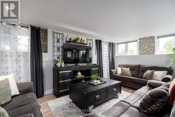 Suite sitting area - 