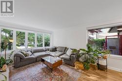 80 BERKINSHAW CRESCENT Toronto, ON M3B 2T2