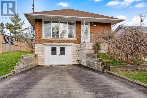 7 SOUTH CRESCENT  Port Colborne (Sugarloaf), ON L3K 2X8