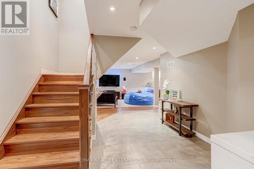 444 Dicenzo Drive, Hamilton, ON - Indoor Photo Showing Other Room