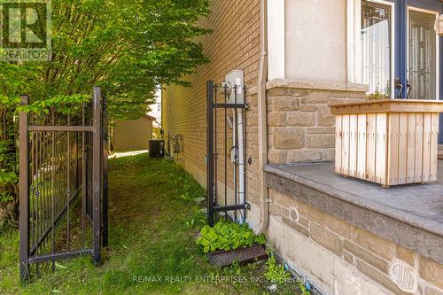 444 Dicenzo Drive, Hamilton, ON - Outdoor With Exterior