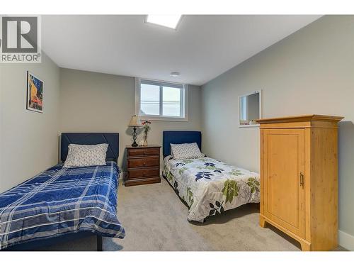 3953 Beachview Drive, West Kelowna, BC - Indoor Photo Showing Bedroom