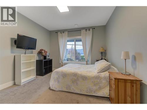3953 Beachview Drive, West Kelowna, BC - Indoor Photo Showing Bedroom