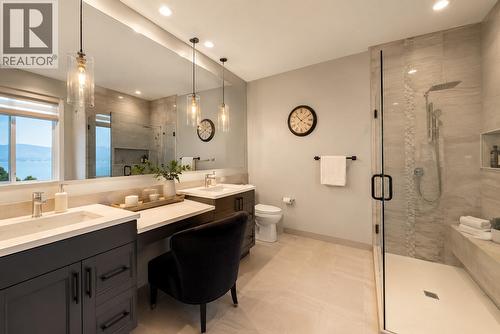 3953 Beachview Drive, West Kelowna, BC - Indoor Photo Showing Bathroom