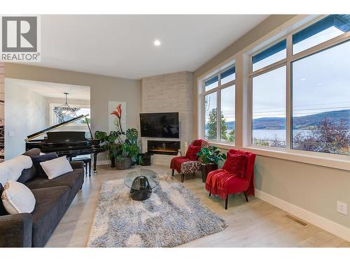 3953 Beachview Drive, West Kelowna, BC - Indoor Photo Showing Other Room With Fireplace