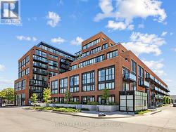 615 - 2300 ST CLAIR AVENUE W Toronto, ON M6N 0B3
