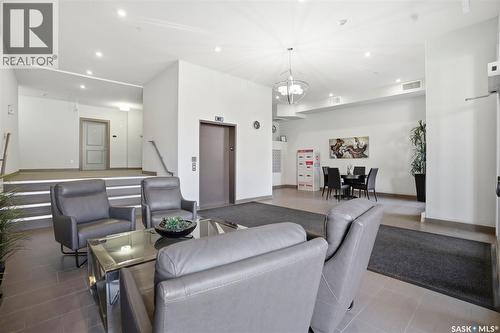 303 1025 Moss Avenue, Saskatoon, SK - Indoor