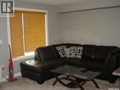 202 308 Petterson Drive, Estevan, SK - Indoor Photo Showing Living Room