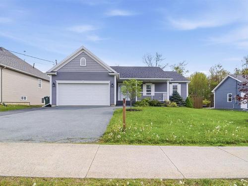 18 Bona Crescent, Enfield, NS 