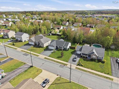 18 Bona Crescent, Enfield, NS 