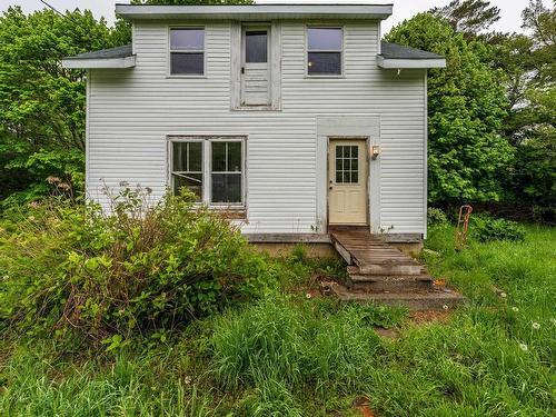 9596 Highway 8, Caledonia, NS 